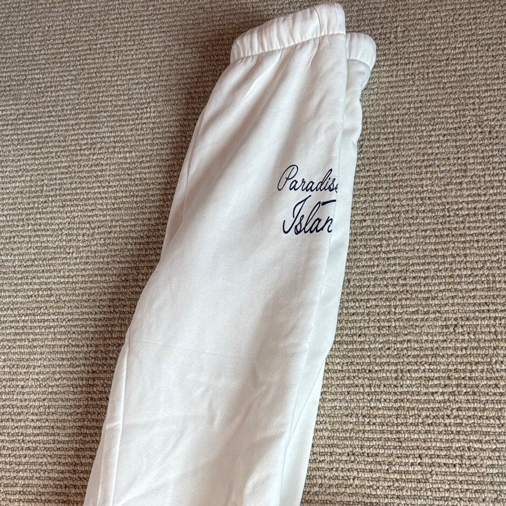 White Paradise Island Sweatpants ( from the Bahamas)